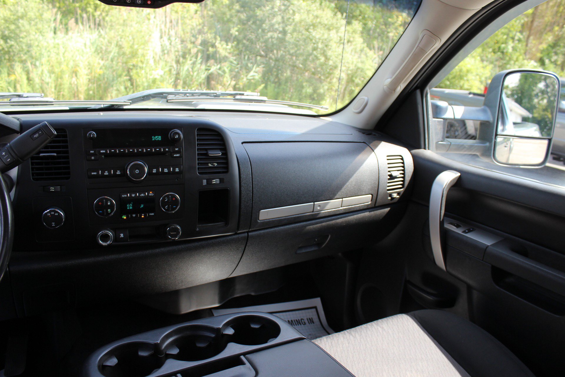 Used 2011 Chevrolet Silverado 2500 LT w/ Interior Plus Package AWD/4WD image 19