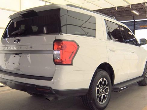 Used 2024 Ford Expedition XLT image 3