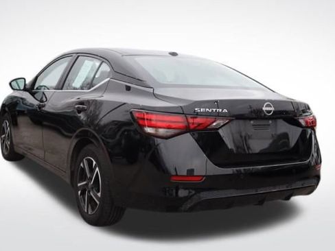 Used 2024 Nissan Sentra SV image 9