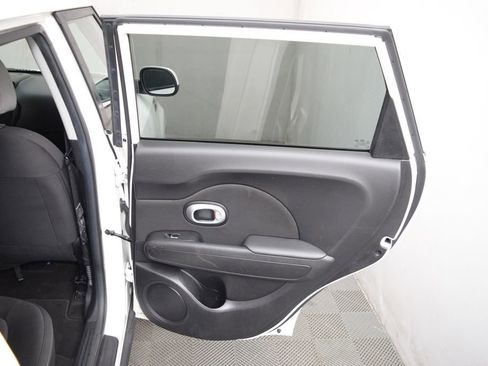 Used 2017 Kia Soul image 13