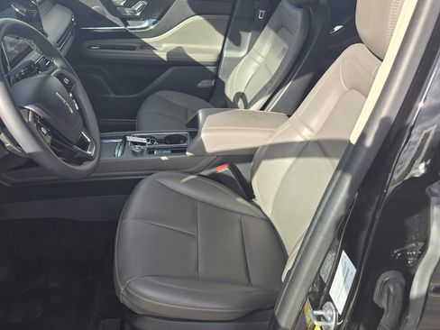 Certified 2023 Lincoln Corsair AWD image 5