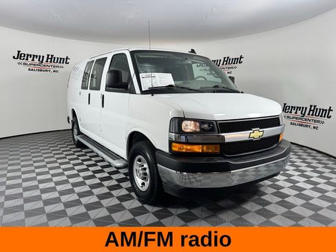 Used 2024 Chevrolet Express 2500 w/ Driver Convenience Package image 5