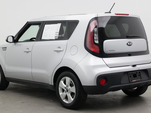 Used 2019 Kia Soul FWD image 6