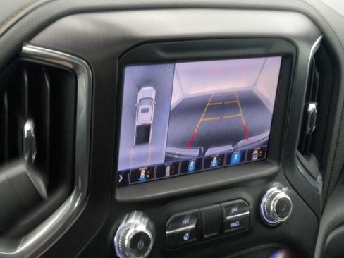Used 2020 GMC Sierra 1500 AT4 w/ Technology Package AWD/4WD image 30