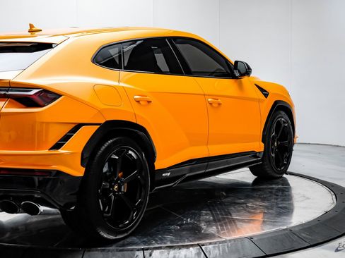 Used 2024 Lamborghini Urus S image 17