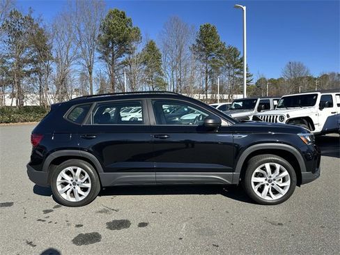 Used 2023 Volkswagen Taos S image 6