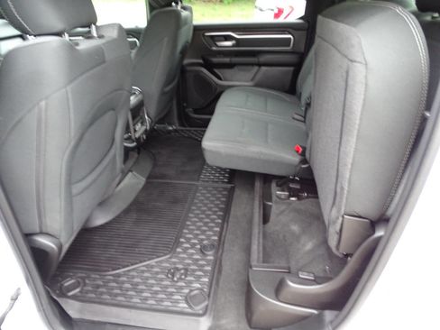 Used 2022 RAM 1500 4x4 Crew Cab Big Horn image 39