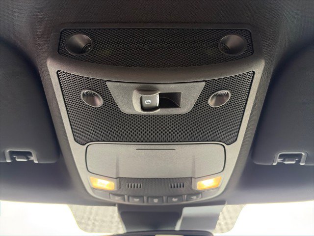 Used 2020 Ford F250 Platinum w/ Tremor Off-Road Package AWD/4WD image 18