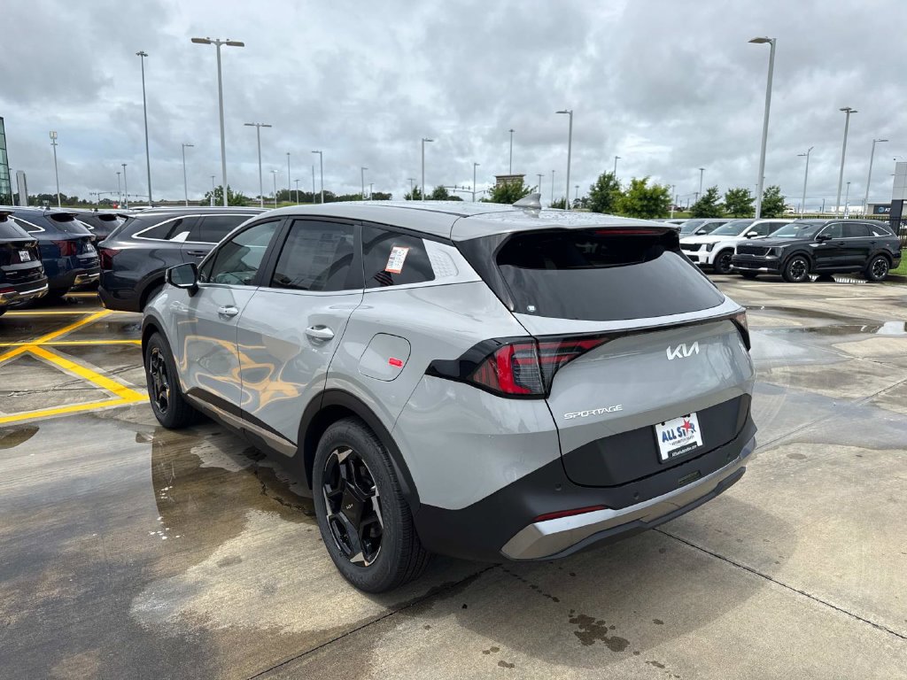 New 2026 Kia Sportage SX FWD image 6