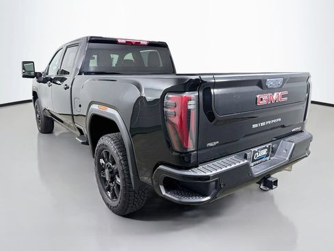 Used 2025 GMC Sierra 2500 AT4 AWD/4WD image 5