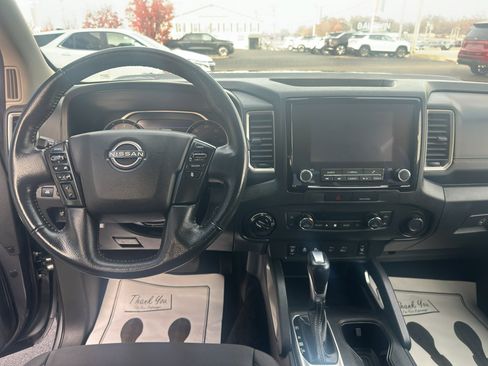 Used 2023 Nissan Frontier SV w/ SV Convenience Package image 12