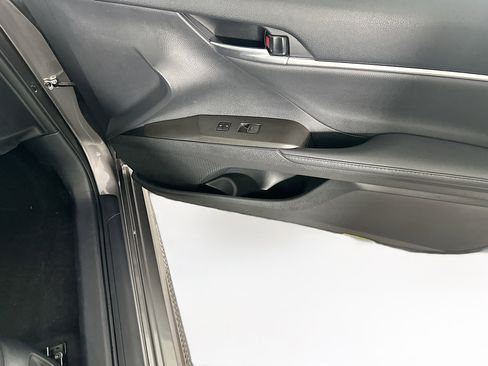 Used 2023 Toyota Camry XSE image 31