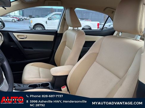 Used 2017 Toyota Corolla LE image 11