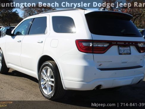 Used 2024 Dodge Durango GT image 3