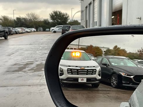 Used 2025 Chevrolet Equinox LT image 19