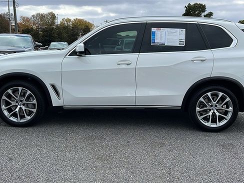 Used 2022 BMW X5 sDrive40i w/ Premium Package image 8