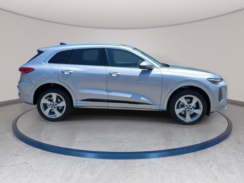 New 2026 Audi Q5 Premium Plus AWD/4WD image 4