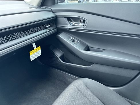 Certified 2026 Honda Accord SE image 33