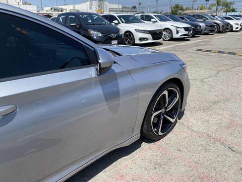 Used 2018 Honda Accord Sport image 26