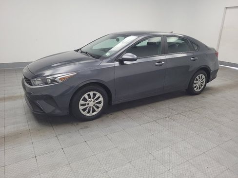 Used 2024 Kia Forte LX image 2