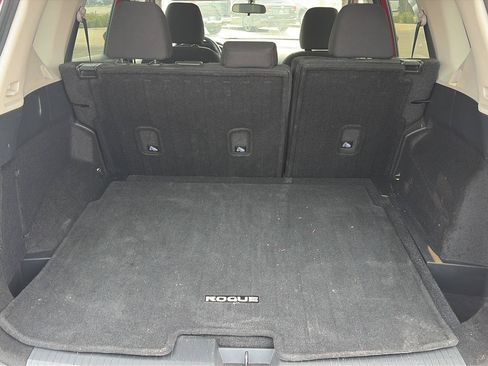 Used 2025 Nissan Rogue SV FWD image 11