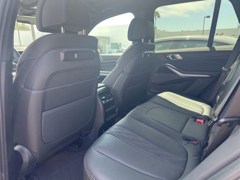 Certified 2025 BMW X5 xDrive40i w/ M Sport Package AWD/4WD image 10