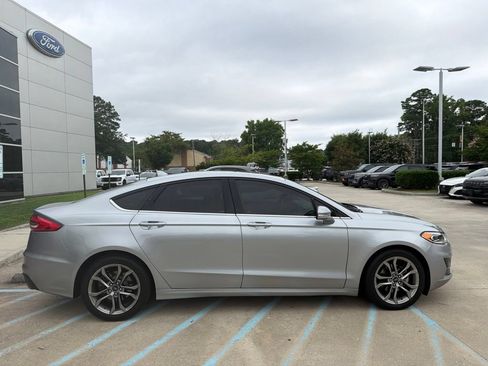 Used 2020 Ford Fusion SEL FWD image 4