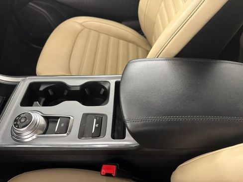 Used 2021 Ford Edge SEL w/ Convenience Package FWD image 30