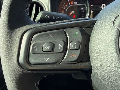 New 2025 Jeep Gladiator Sport image 15