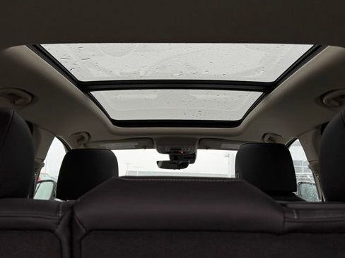 Used 2022 Buick Envision Avenir w/ Technology Package II image 24