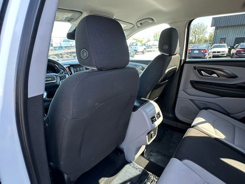 Used 2023 GMC Terrain SLE w/ Driver Convenience Package image 35