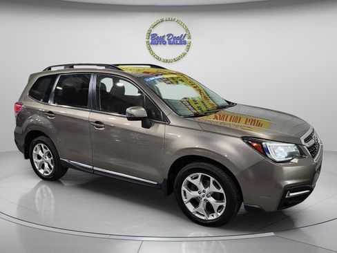 Used 2017 Subaru Forester 2.5i Touring AWD/4WD image 8