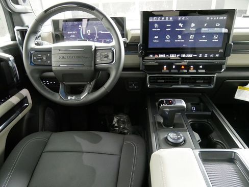 New 2026 GMC Hummer EV 4x4 Crew Cab w/ Battery Pack, 24 Module Pack image 16