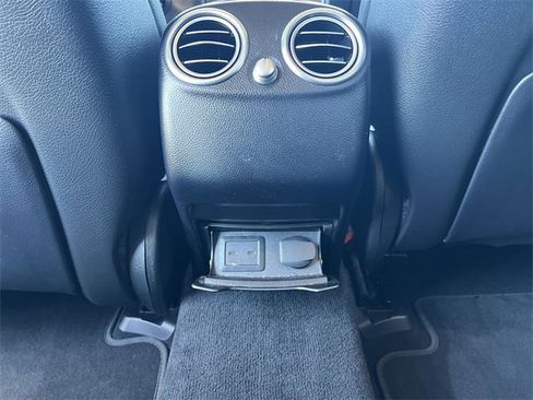 Used 2022 Mercedes-Benz GLC 300 GLC 300 image 30