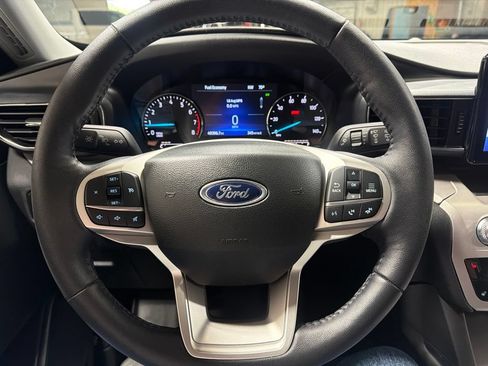 Used 2023 Ford Explorer XLT w/ Equipment Group 202A AWD/4WD image 10