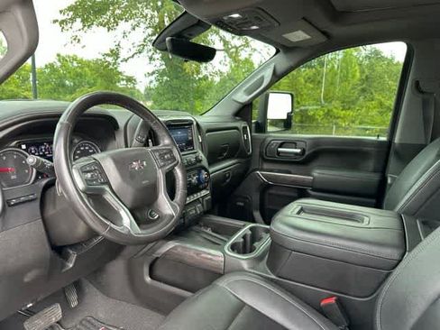 Used 2021 Chevrolet Silverado 2500 LTZ w/ LTZ Plus Package AWD/4WD image 5