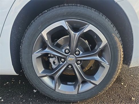 Used 2022 Chevrolet Malibu LT image 32