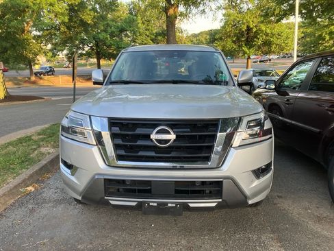Used 2021 Nissan Armada SL w/ Captain's Chairs Package AWD/4WD image 2