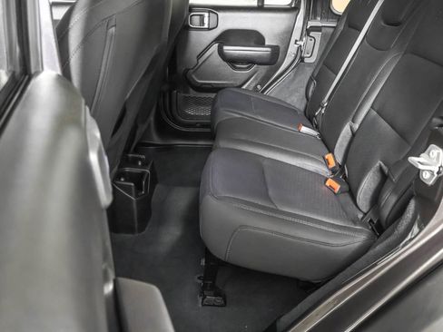 Used 2022 Jeep Wrangler Unlimited Sport image 40