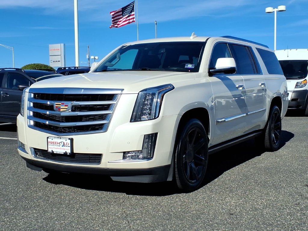 Used 2015 Cadillac Escalade ESV Premium AWD/4WD image 3
