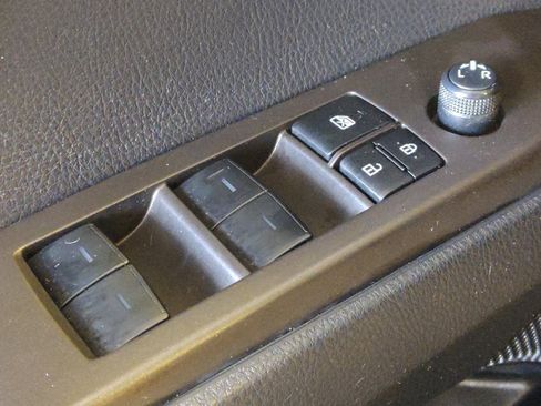 Used 2022 Toyota Camry LE FWD image 27