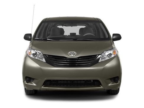 Used 2014 Toyota Sienna LE FWD image 4