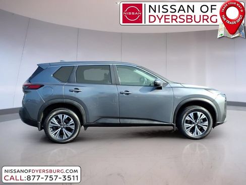 Used 2023 Nissan Rogue SV FWD image 2
