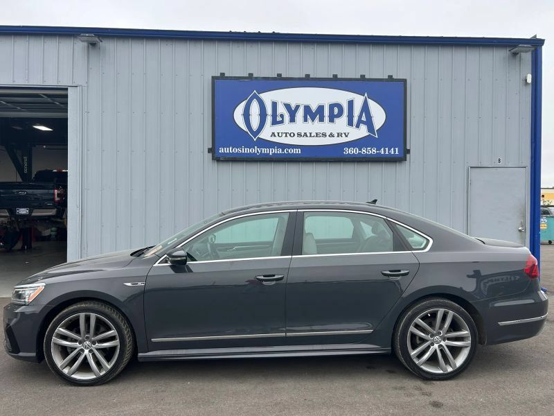Used 2017 Volkswagen Passat 1.8T R-Line FWD image 1