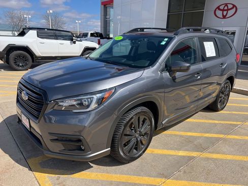 Used 2022 Subaru Ascent Onyx Edition image 8