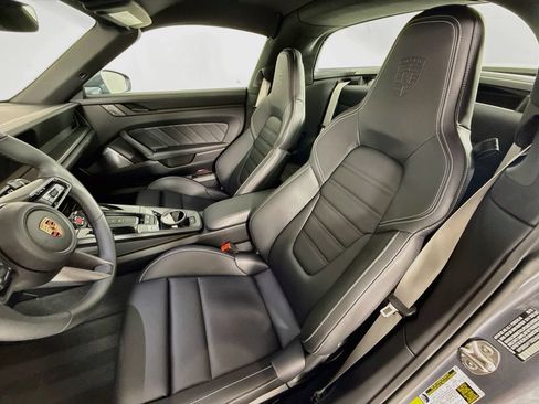 Certified 2025 Porsche 911 Targa 4 GTS AWD/4WD image 5