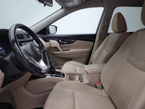 Used 2017 Nissan Rogue SV image 17