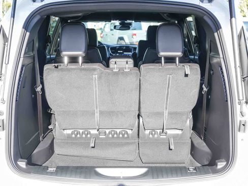 New 2026 Chrysler Pacifica Select FWD image 12