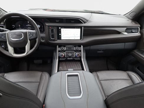 Used 2022 GMC Yukon XL Denali w/ Max Trailering Package AWD/4WD image 9