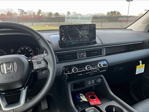 New 2025 Honda Pilot EX-L image 13